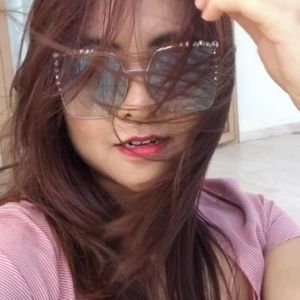 Meet your Posher, Annie